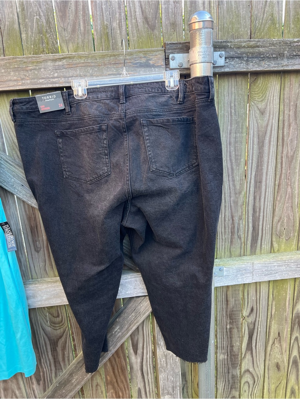 Torrid Black crop boyfriend Distressed mid rise Jeans - Picture 3 of 8